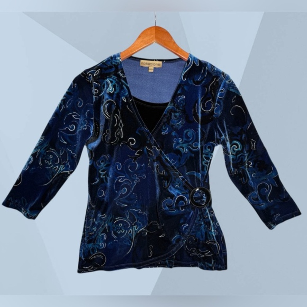 Women’s NOTATIONS Beautiful Velveteen Top Size S